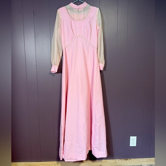 Vintage 60s/70s Pink Formal Wedding Gown – Sheer Sleeves Size XS/S - Picture 2 of 16